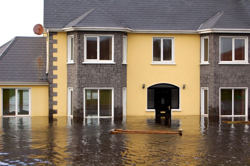 Emergency Water Damage Cleanup in Phoenix, AZ